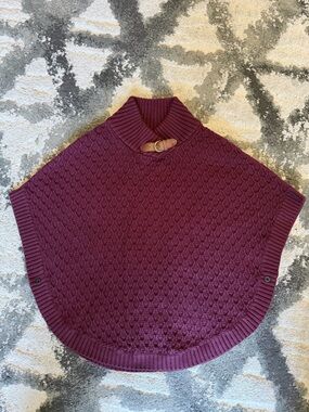 Girl’s Cable Knit Turtleneck Sweater Cape- Burgundy